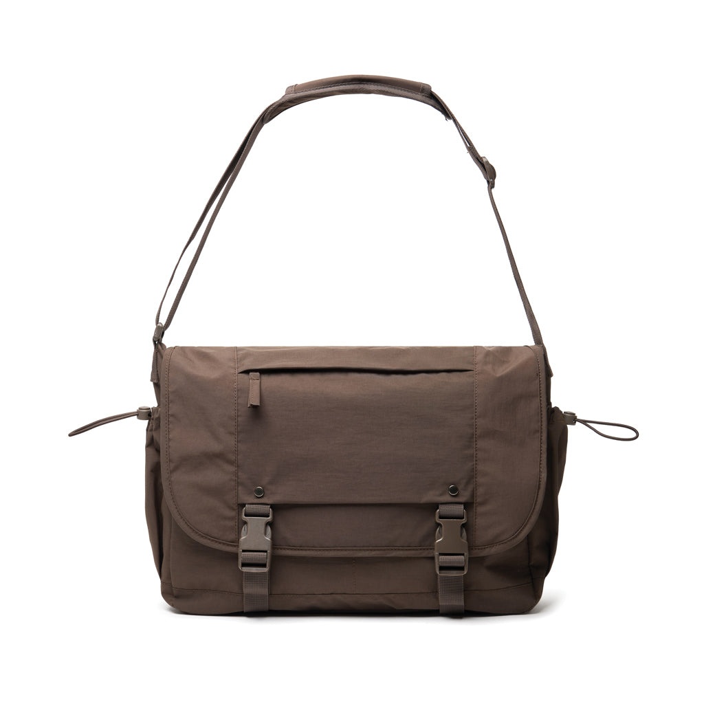 KENTO URBAN RCS recycled nylon 15.6 inch Messenger - Brown