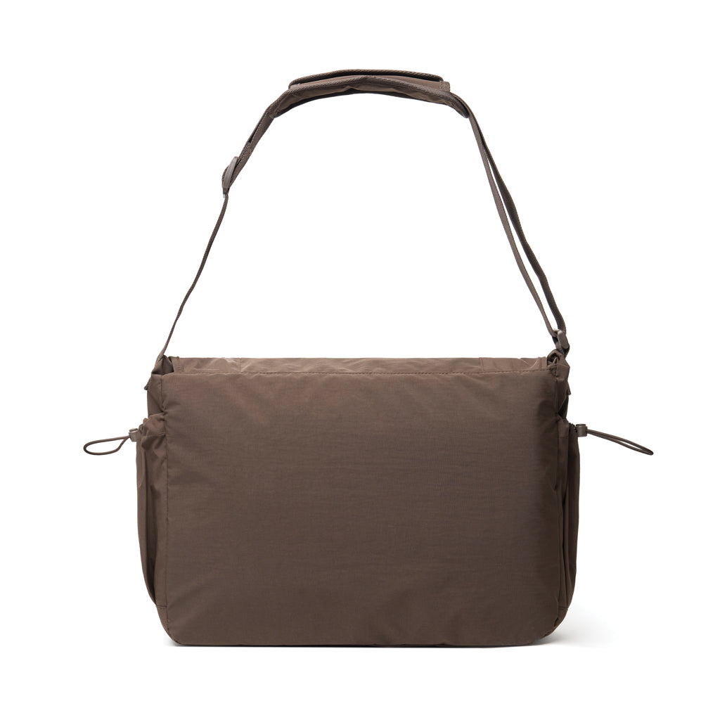 KENTO URBAN RCS recycled nylon 15.6 inch Messenger - Brown