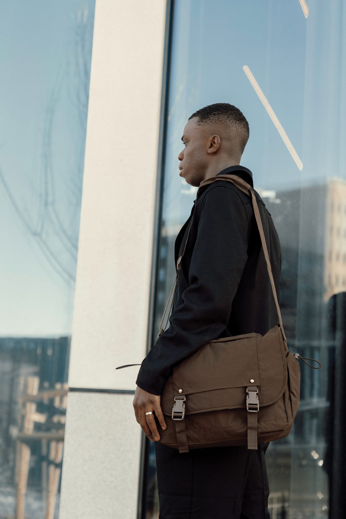 KENTO URBAN RCS recycled nylon 15.6 inch Messenger - Brown