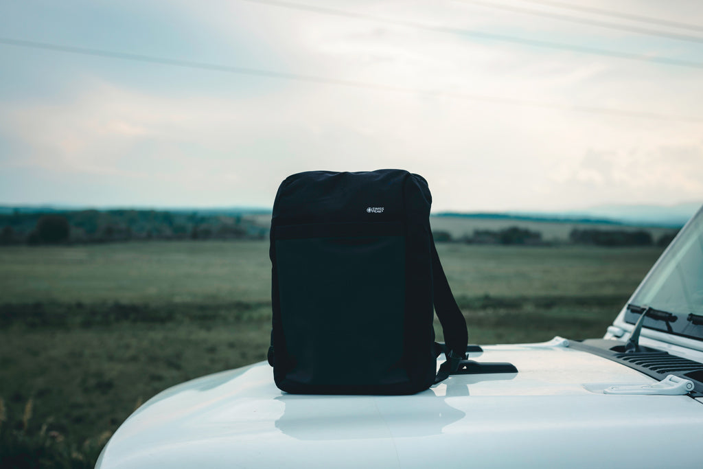Swiss Peak 15' anti-theft RFID & USB backpack PVC free - Black