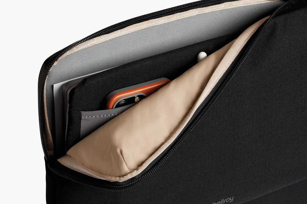 Bellroy Laptop Caddy 16' - Black