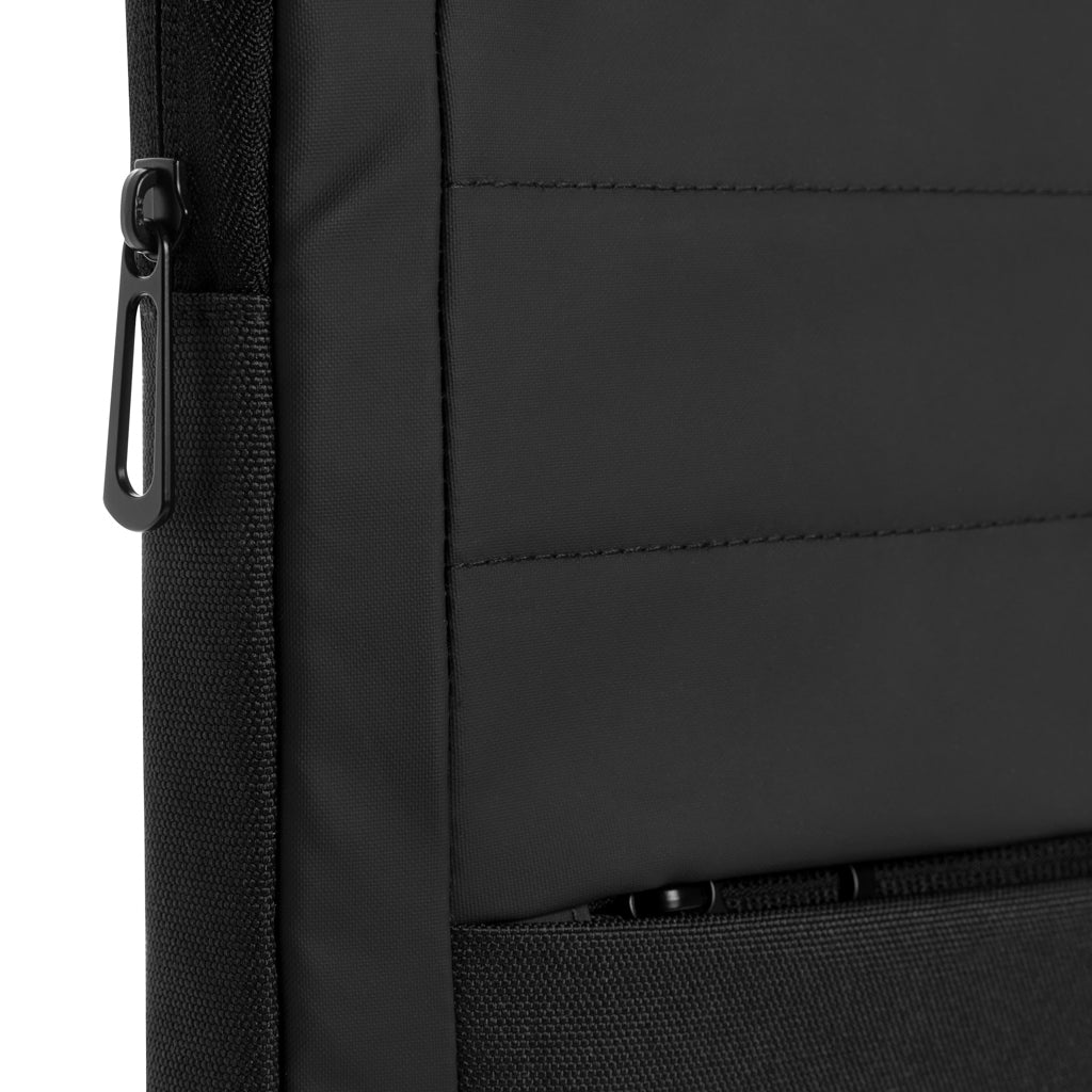 Armond AWARE™ RPET 15.6 inch laptop sleeve - Black