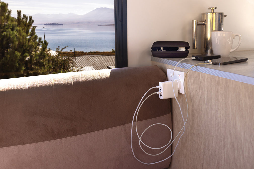 TravelCharge Pro RCS rplastic travel charger with USB C - White