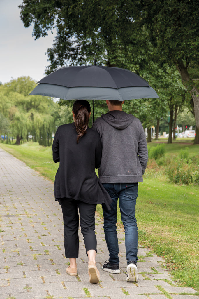 Swiss Peak AWARE™ 23' to 27' expandable umbrella - Black