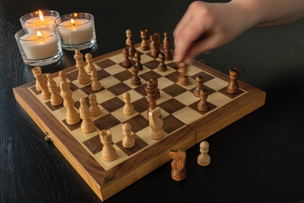 Luxury wooden foldable chess set - Brown