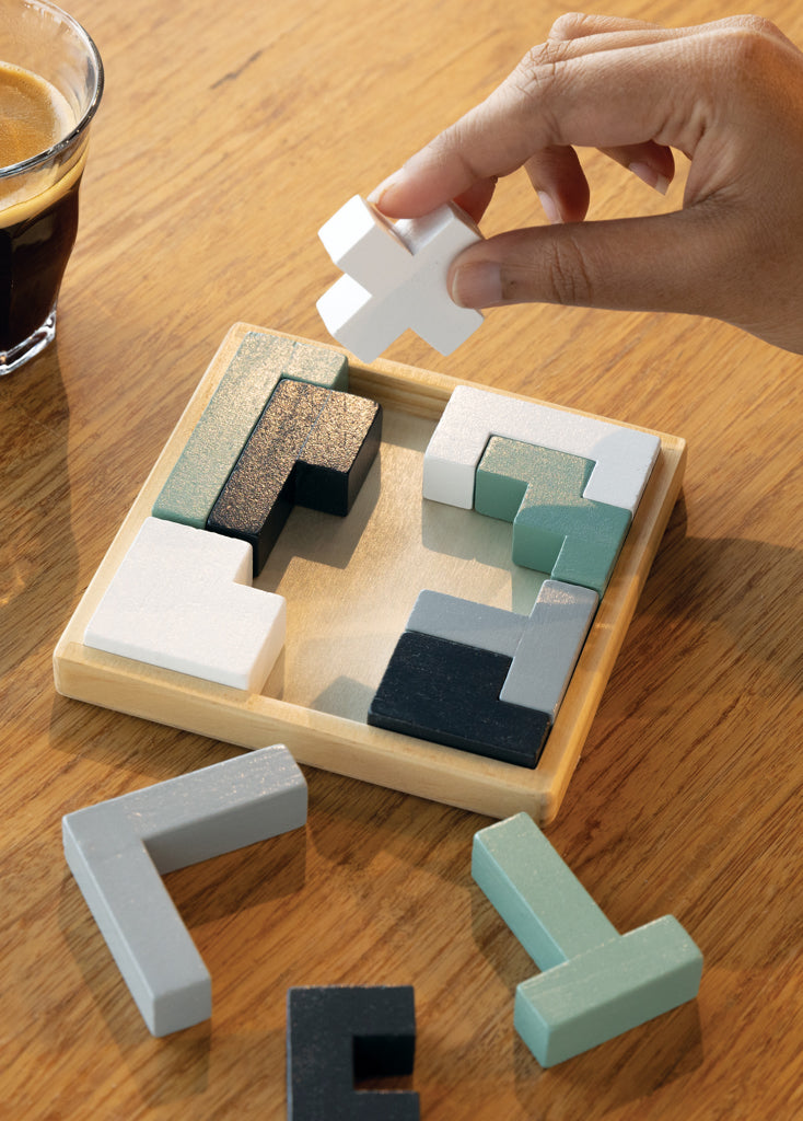 Cree wooden puzzle - Brown