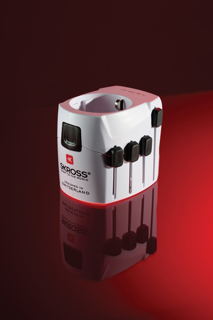 SKROSS Pro 3-Pole World Travel Adapter - White