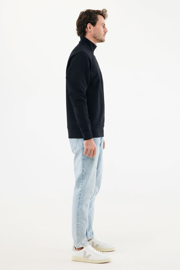 IQONIQ Elgon recycled cotton quarter zip sweater - Black