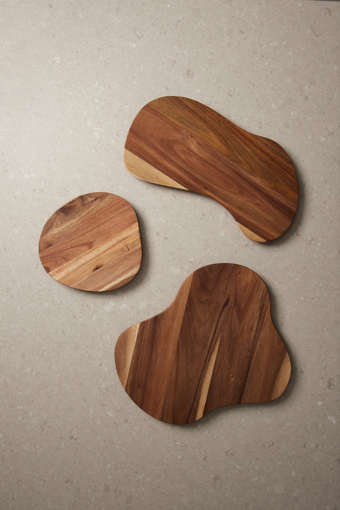 VINGA Veia serving board M - Brown