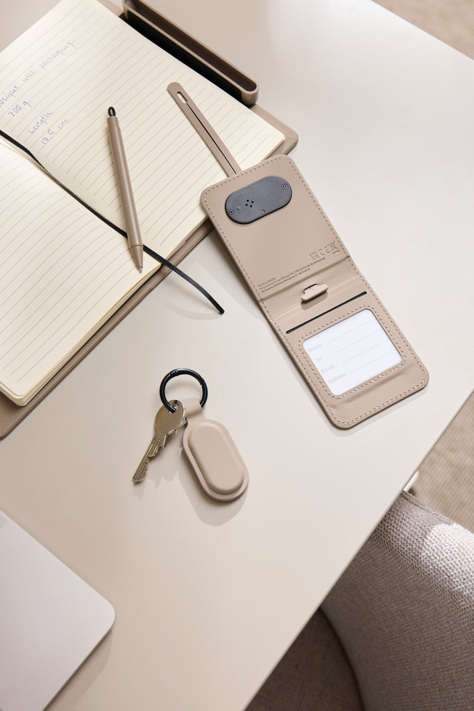 VINGA Baltimore RCS Key tag With Finder Dual - Greige
