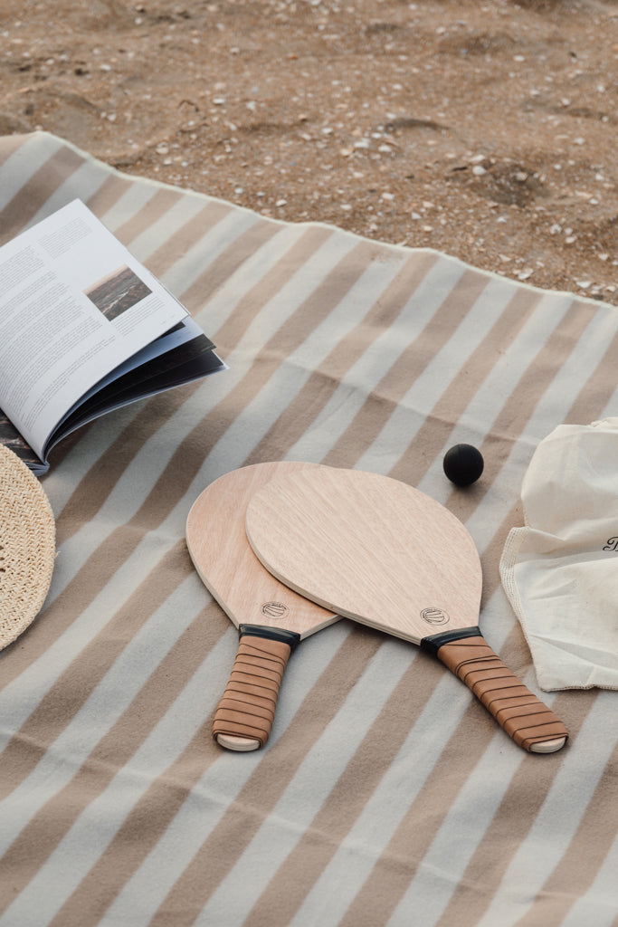 Vinga Colos beach tennis game - Brown