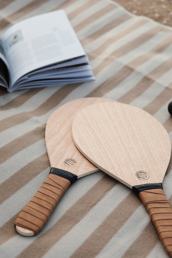 Vinga Colos beach tennis game - Brown