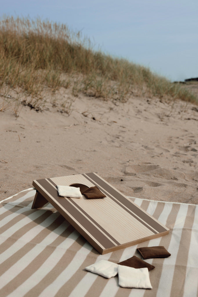 VINGA Cornhole game - Brown