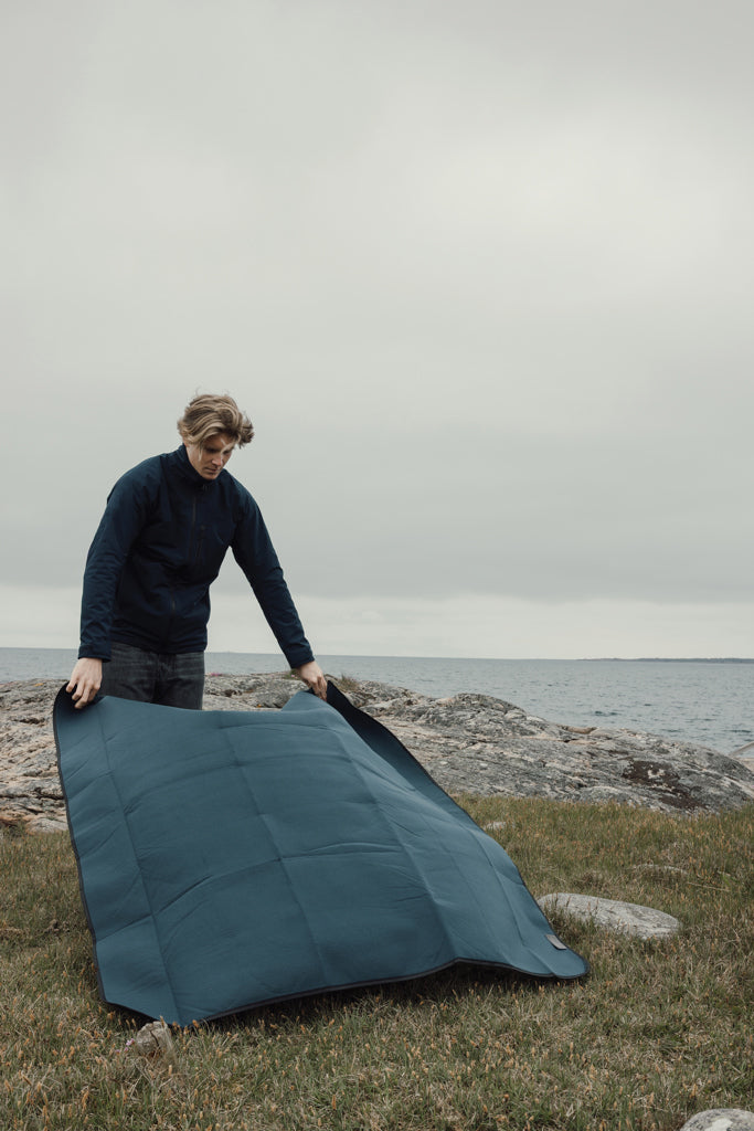 VINGA Baltimore RCS picnic blanket - Navy