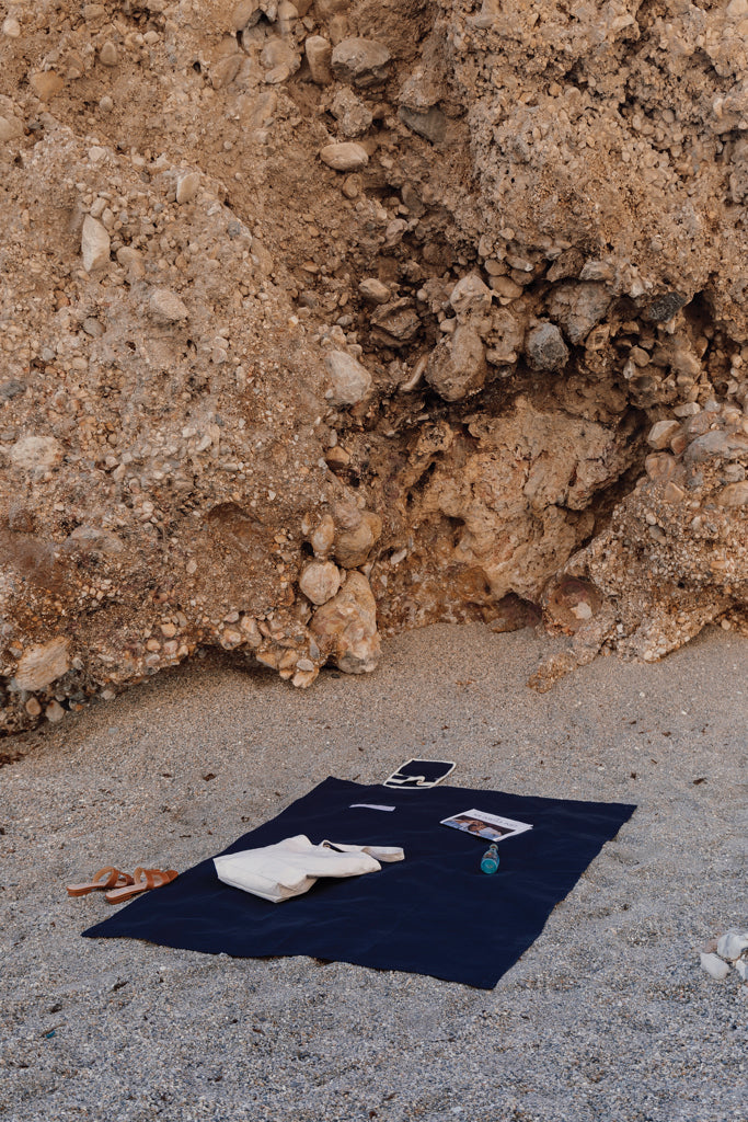 VINGA Volonne AWARE™ recycled canvas picnic blanket - Blue
