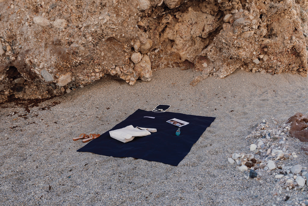 VINGA Volonne AWARE™ recycled canvas picnic blanket - Blue