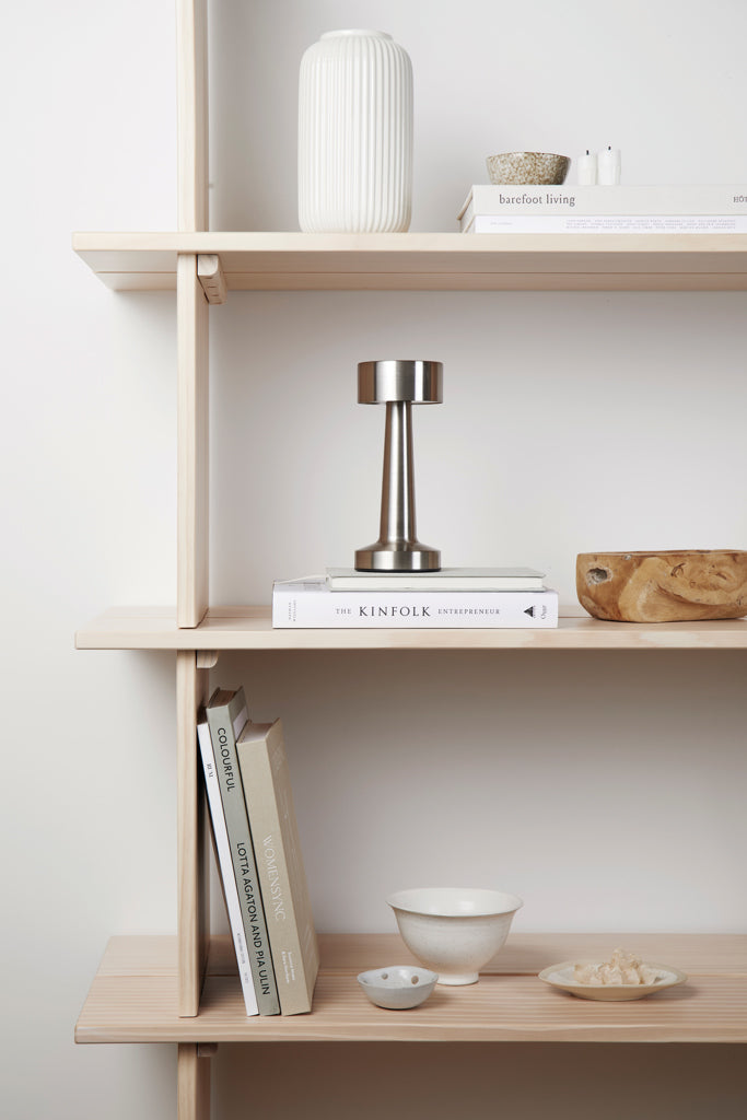 VINGA Maris RCS recycled ABS table lamp - Silver Grey