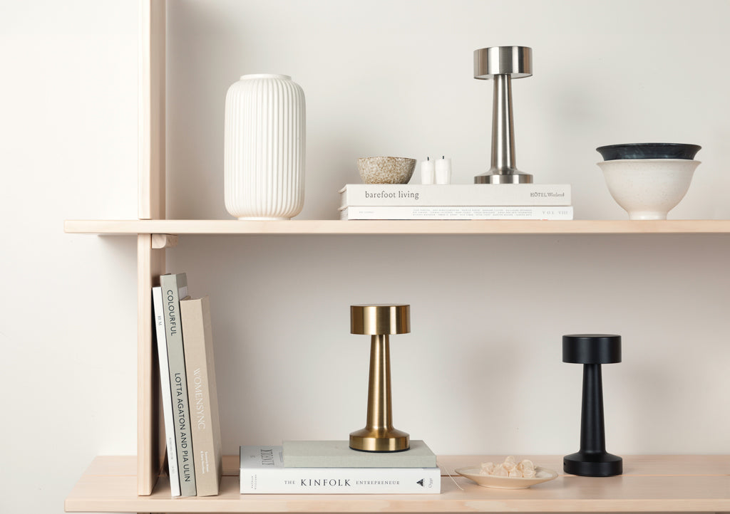 VINGA Maris RCS recycled ABS table lamp - Silver Grey