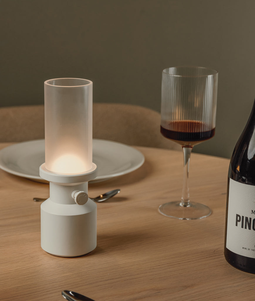 VINGA Niori RCS table lamp - White