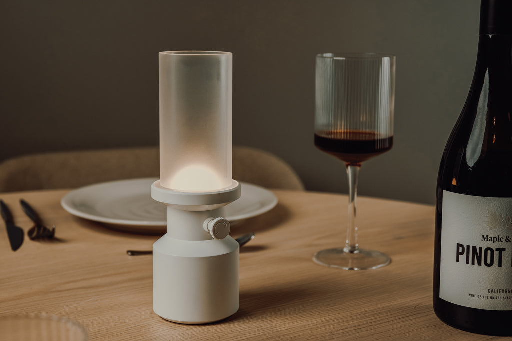 VINGA Niori RCS table lamp - White
