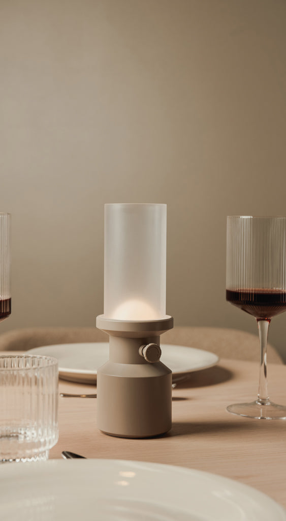 VINGA Niori RCS table lamp - Beige