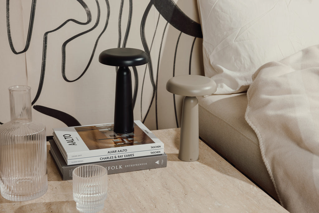 VINGA Avery RCS table lamp - Greige