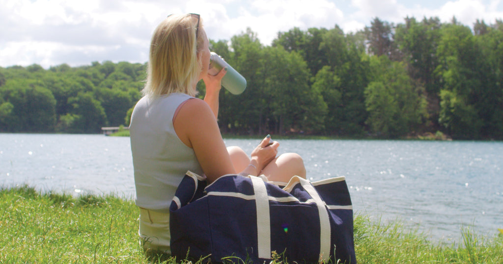 VINGA Volonne AWARE™ recycled canvas beach bag - Blue
