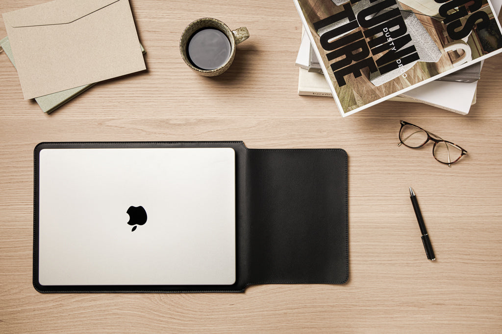 VINGA Timo PU RCS RPET 16' laptop sleeve - Black