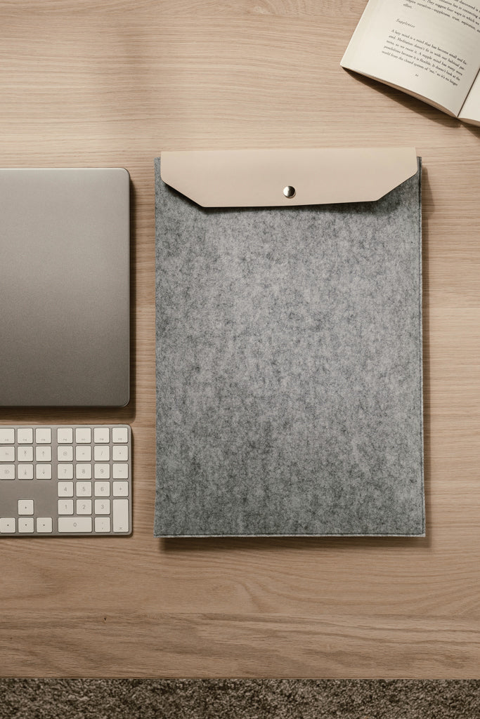 VINGA Albon GRS recycled felt 17' laptop sleeve - Grey