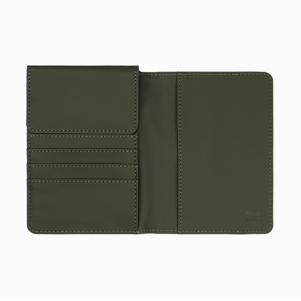 VINGA Baltimore RCS recycled polyester RFID passport cover - Green