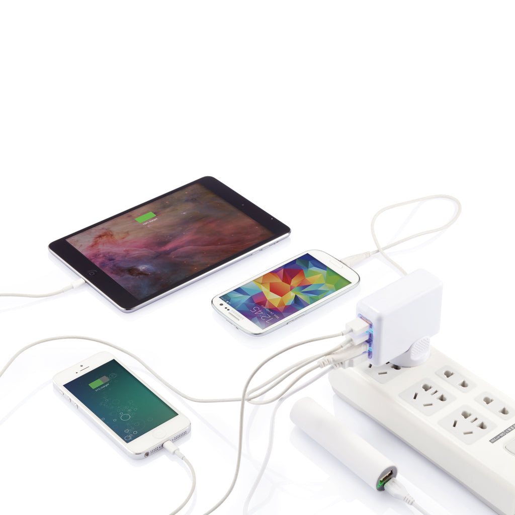 Travel plug with 4 USB ports - White